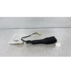 Attache ceinture avant droit SUZUKI SWIFT 4