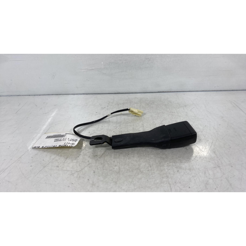 Attache ceinture avant droit SUZUKI SWIFT 4 Photo n°3
