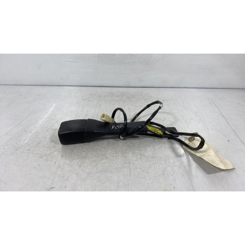 Attache ceinture avant gauche SUZUKI SWIFT 4 Photo n°3
