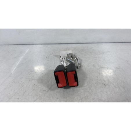 Attache ceinture arriere gauche VOLKSWAGEN GOLF 6 Photo n°1