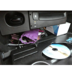 Pretensionneur de ceinture avant droit PEUGEOT 206