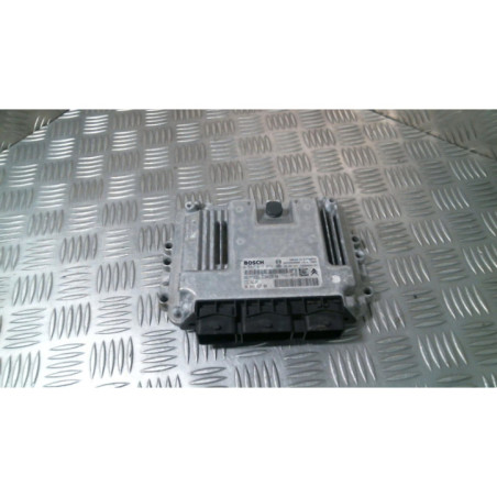 Calculateur moteur PEUGEOT 308 1 Photo n°1