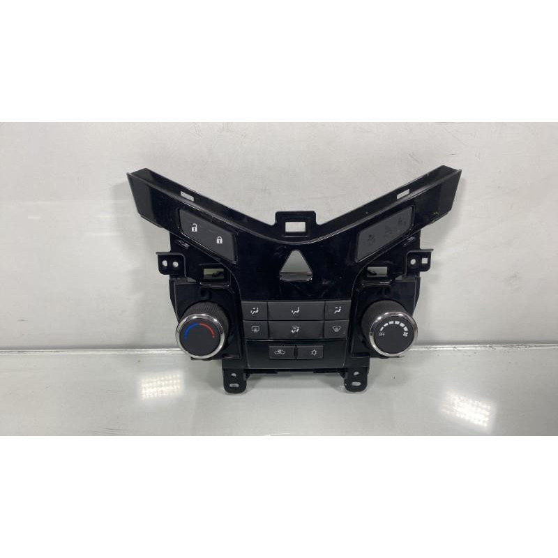 Commande chauffage CHEVROLET CRUZE Photo n°2