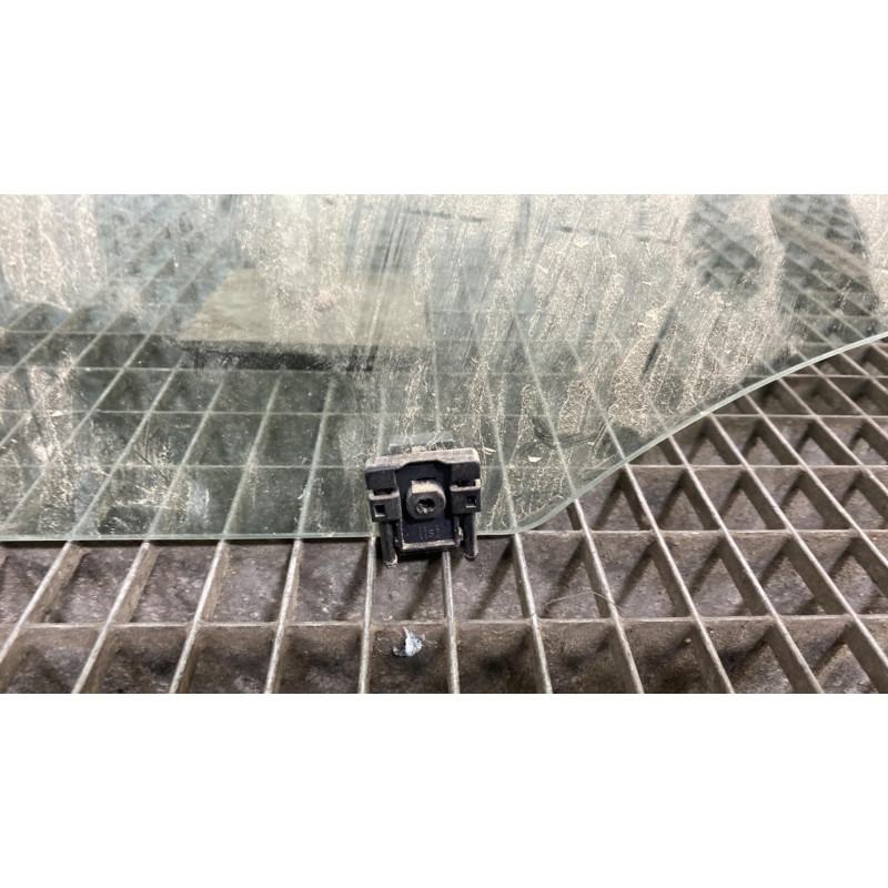 Vitre arriere droit CITROEN C3 2 Photo n°4