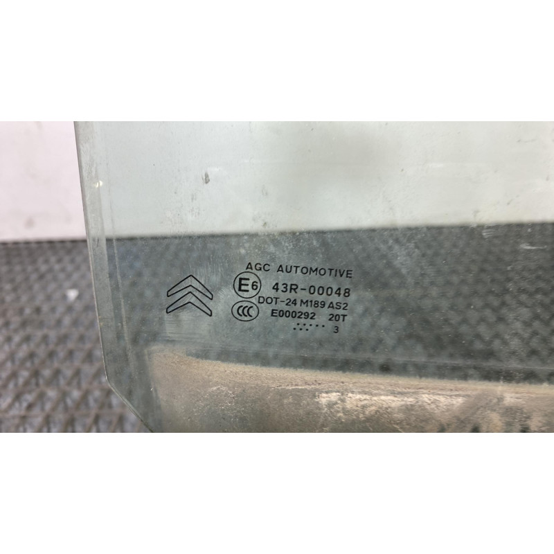 Vitre arriere droit CITROEN C3 2 Photo n°5