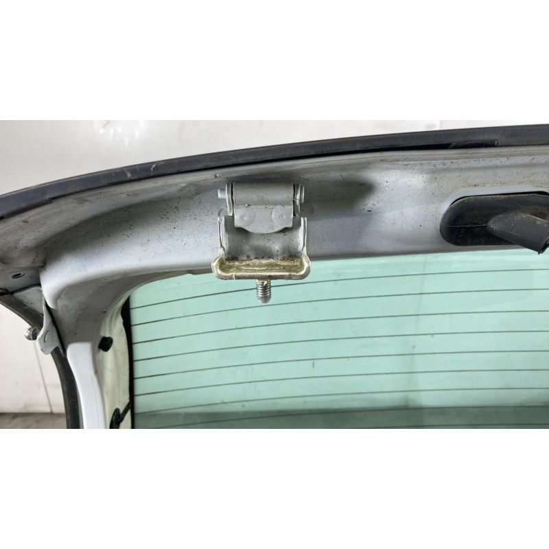 Malle/Hayon arriere RENAULT CLIO 2 Photo n°4