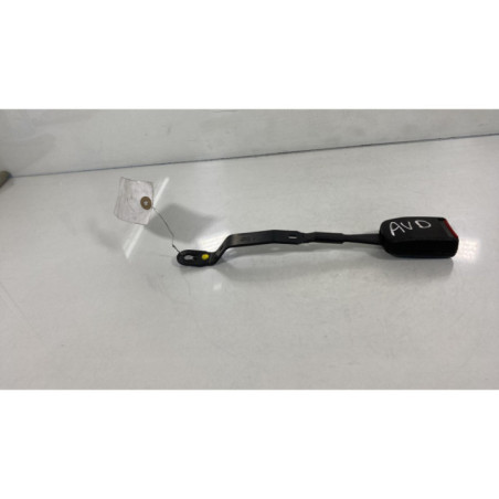 Attache ceinture avant droit VOLKSWAGEN POLO 3