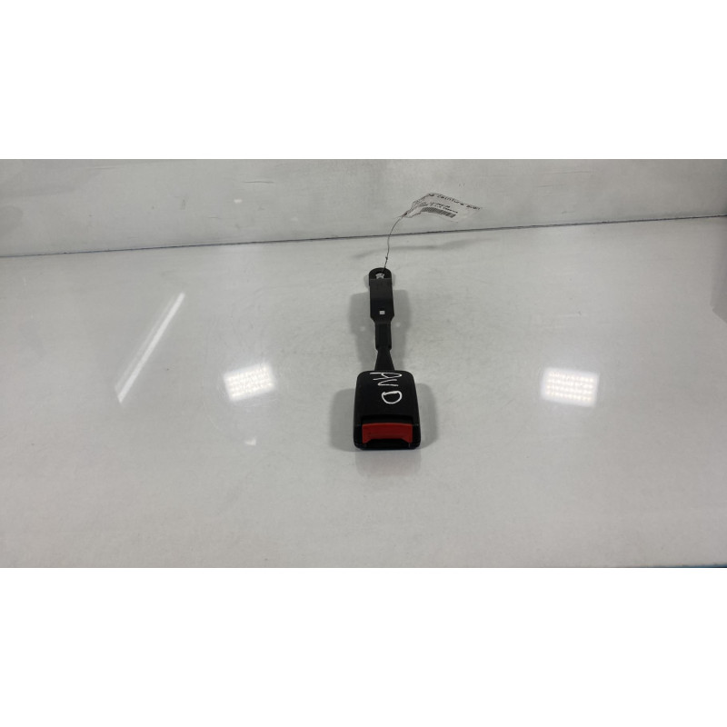 Attache ceinture avant droit VOLKSWAGEN POLO 3 Photo n°3
