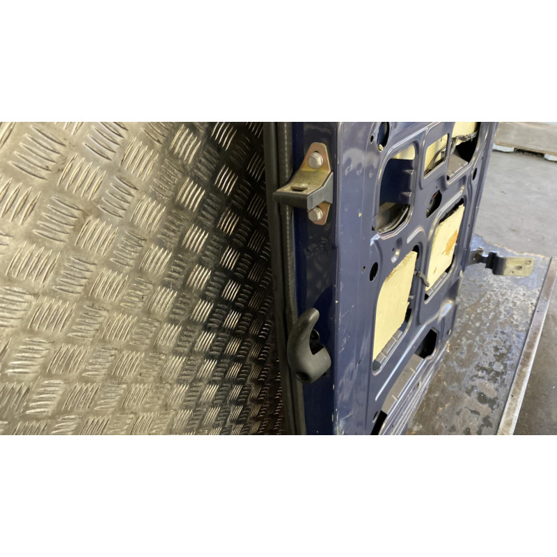 Porte de coffre gauche RENAULT MASTER 2 Photo n°1