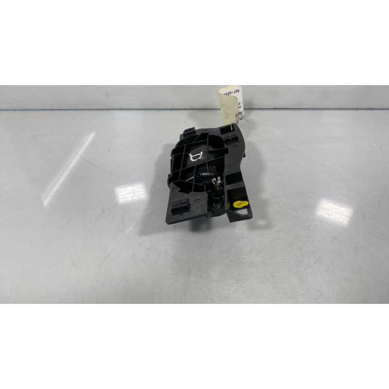 Poignee interieur arriere droit PEUGEOT 2008 1 Photo n°2