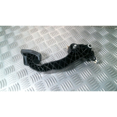 Pedale d'embrayage PEUGEOT 2008 1