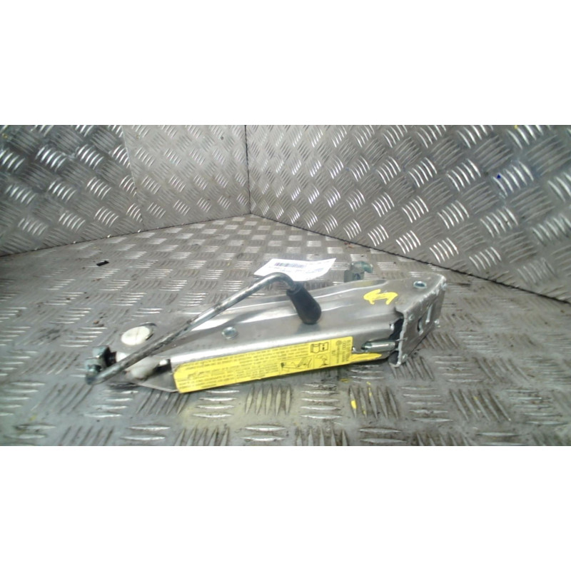 Cric VOLKSWAGEN PASSAT 4 Photo n°1