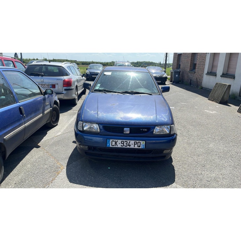 Pare boue avant gauche SEAT IBIZA 2 Photo n°6