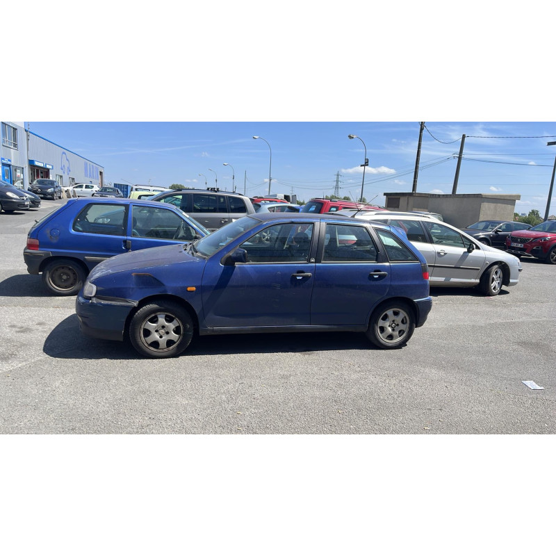 Pare boue avant gauche SEAT IBIZA 2 Photo n°9