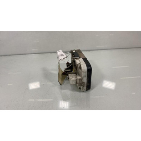 Serrure avant droit PEUGEOT 806