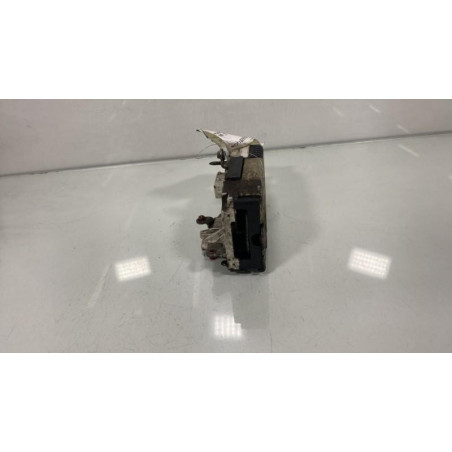 Serrure avant gauche PEUGEOT 806