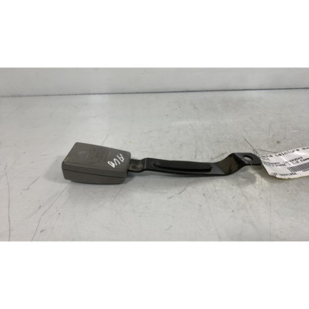 Attache ceinture avant droit VOLKSWAGEN POLO 4 Photo n°1