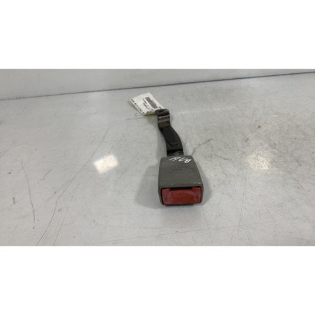 Attache ceinture avant droit VOLKSWAGEN POLO 4