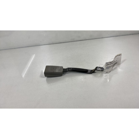 Attache ceinture avant gauche VOLKSWAGEN POLO 4