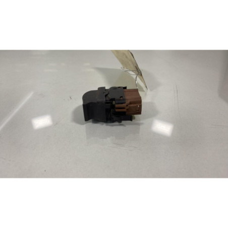 Interrupteur de leve vitre arriere droit RENAULT LAGUNA 2
