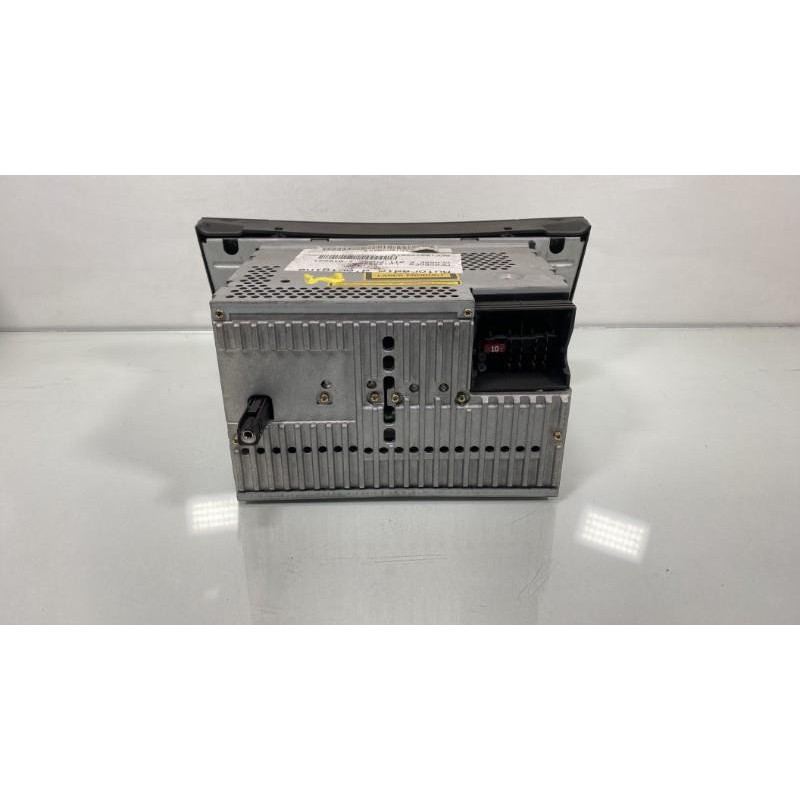 Autoradio d'origine MERCEDES CLASSE E 211 Photo n°1