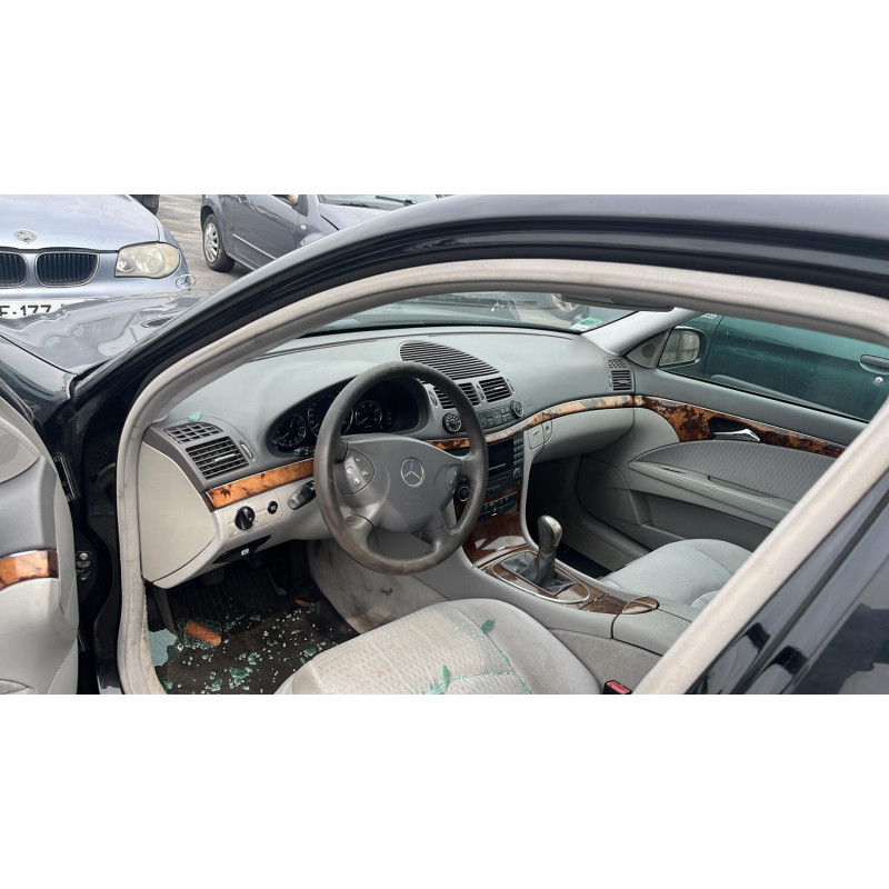 Autoradio d'origine MERCEDES CLASSE E 211 Photo n°6