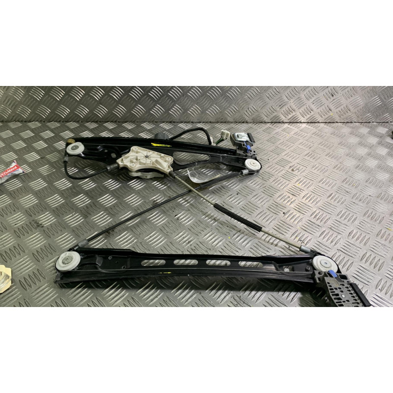 Leve vitre electrique avant gauche MERCEDES CLASSE E 211 Photo n°2