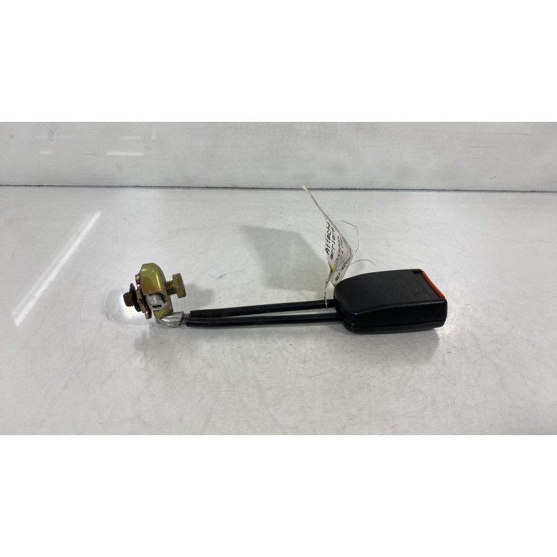 Attache ceinture arriere centrale VOLKSWAGEN GOLF 4 Photo n°1