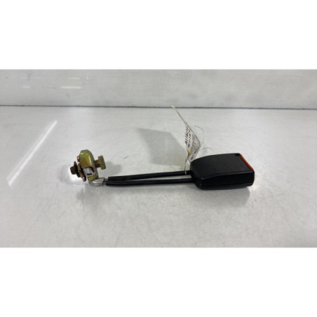 Attache ceinture arriere centrale VOLKSWAGEN GOLF 4 Photo n°1