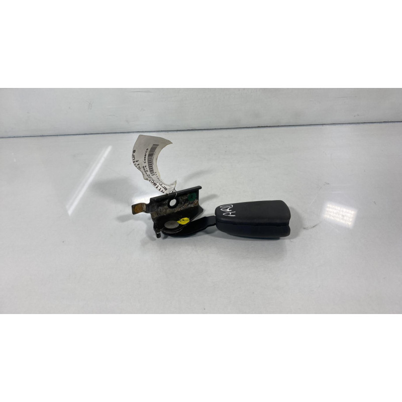 Attache ceinture arriere droit VOLVO C 70 1 Photo n°3