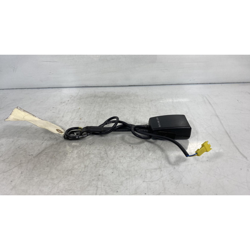 Attache ceinture avant droit MERCEDES CLASSE E 211 Photo n°3