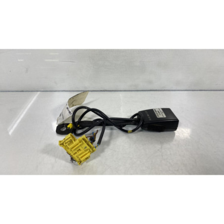 Attache ceinture avant gauche MERCEDES CLASSE E 211