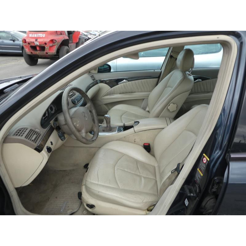Eclairage de plafonnier MERCEDES CLASSE E 211 Photo n°14