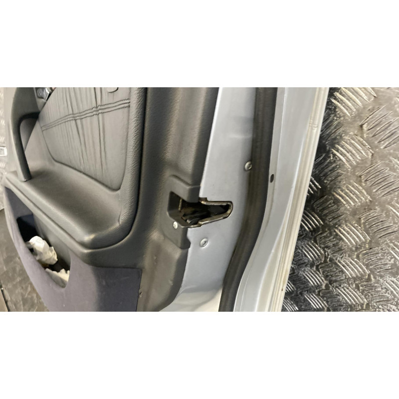 Porte avant droit MERCEDES CLASSE E 210 Photo n°4