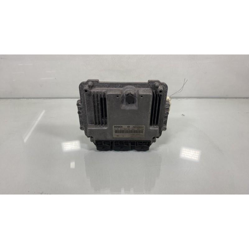 Calculateur moteur RENAULT SCENIC 2 Photo n°2