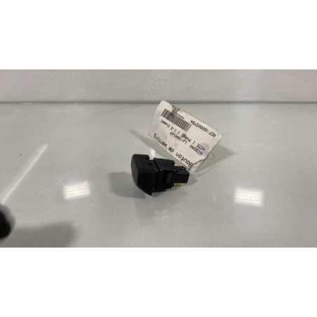 Bouton de warning NISSAN NOTE 1