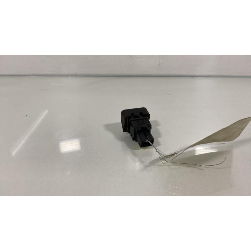 Bouton de warning NISSAN NOTE 1 Photo n°3