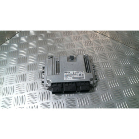 Calculateur moteur PEUGEOT 407 Photo n°1
