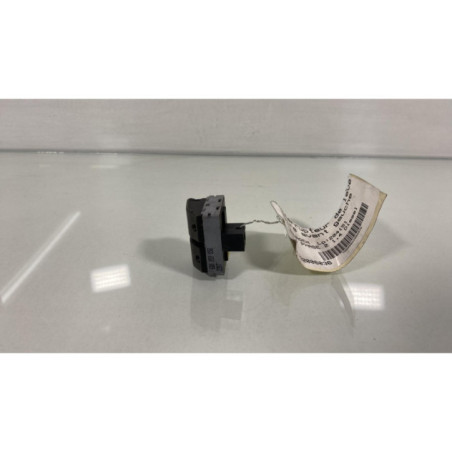 Interrupteur de leve vitre avant gauche VOLKSWAGEN POLO 4