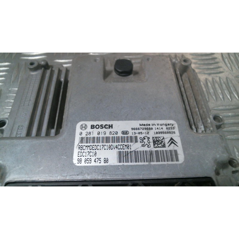 Calculateur moteur PEUGEOT 208 1 Photo n°1