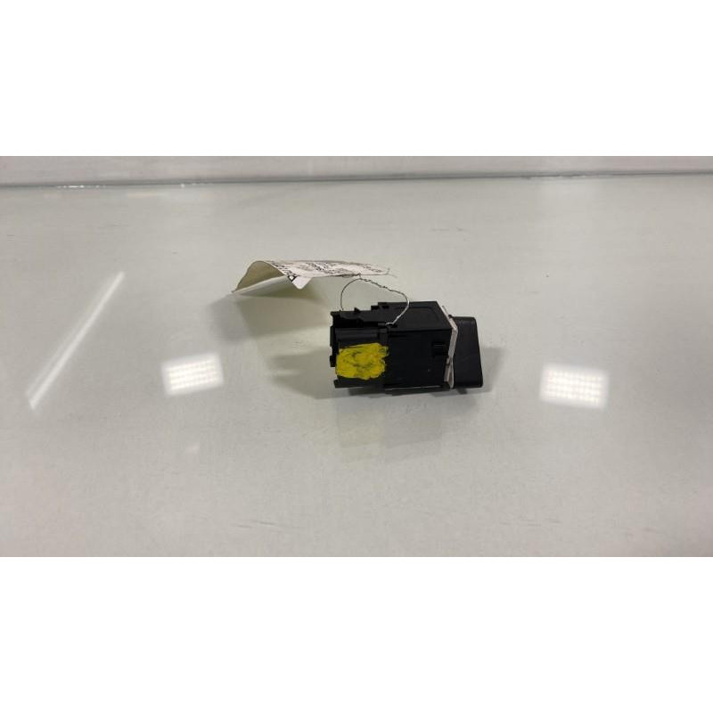 Bouton de warning VOLKSWAGEN GOLF PLUS Photo n°1