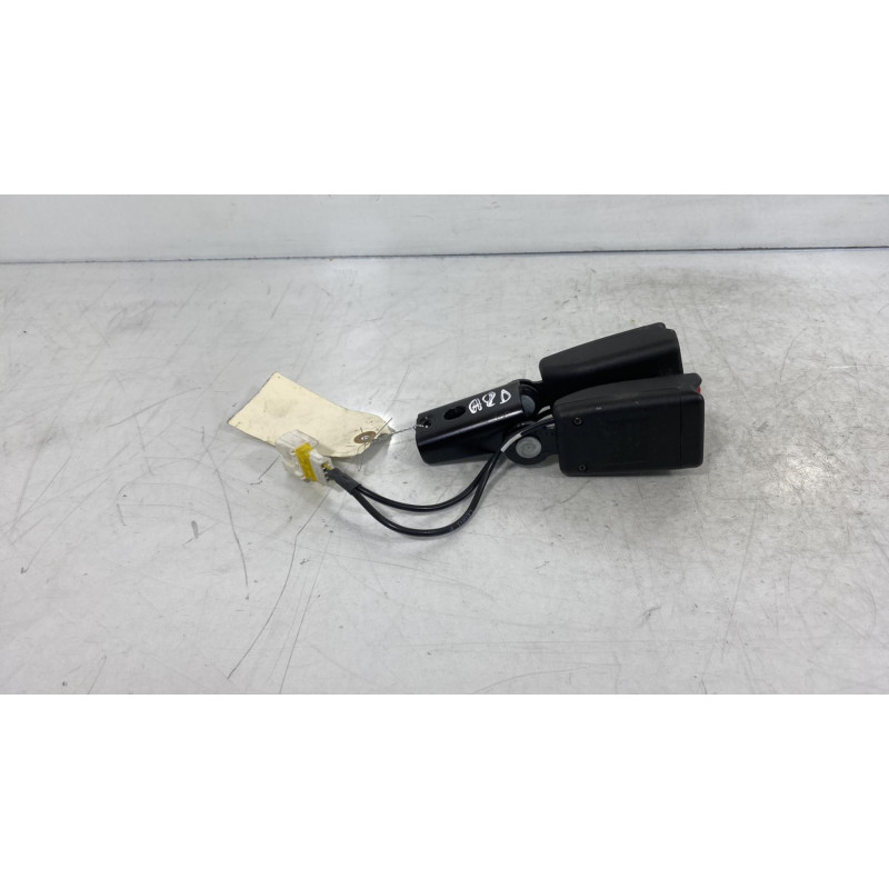 Attache ceinture arriere droit CITROEN DS4 Photo n°2