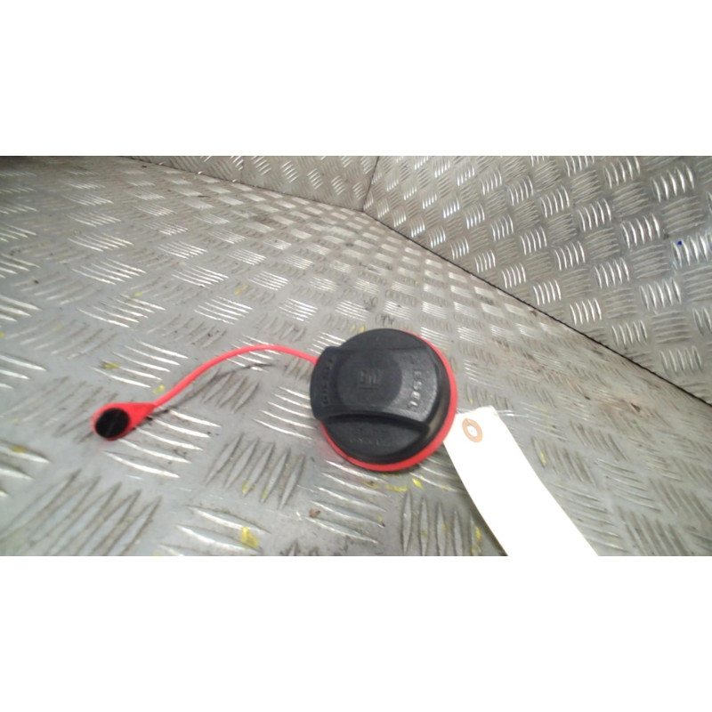 Bouchon de carburant OPEL ASTRA J Photo n°1