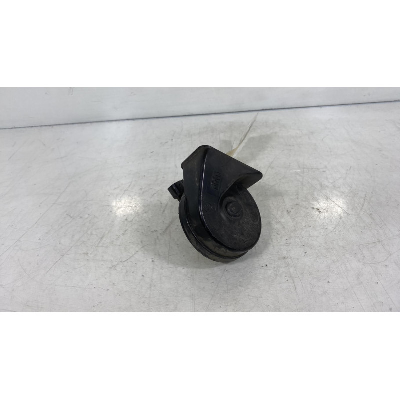 Avertisseur/Klaxon OPEL ASTRA J Photo n°1