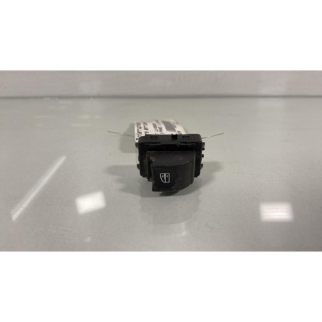 Interrupteur de leve vitre arriere droit RENAULT SCENIC 3