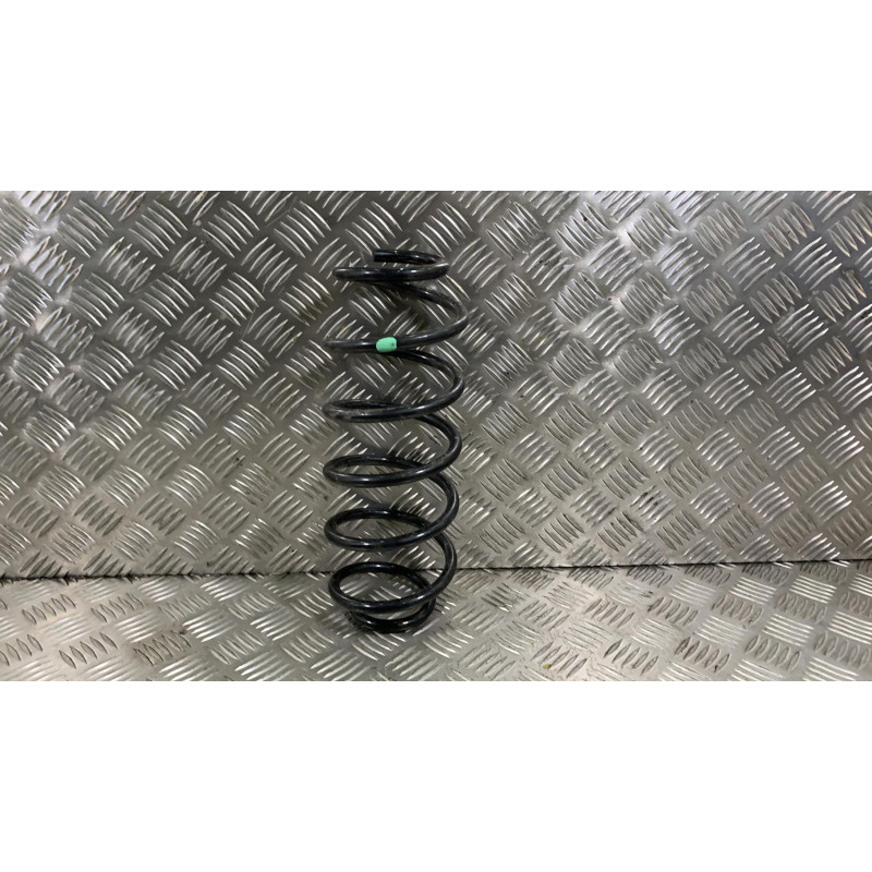 Ressort de suspension arriere droit PEUGEOT 108 Photo n°1