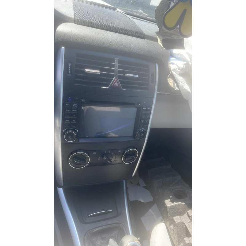 Feu arriere secondaire droit (feux) MERCEDES CLASSE B 245 Photo n°4