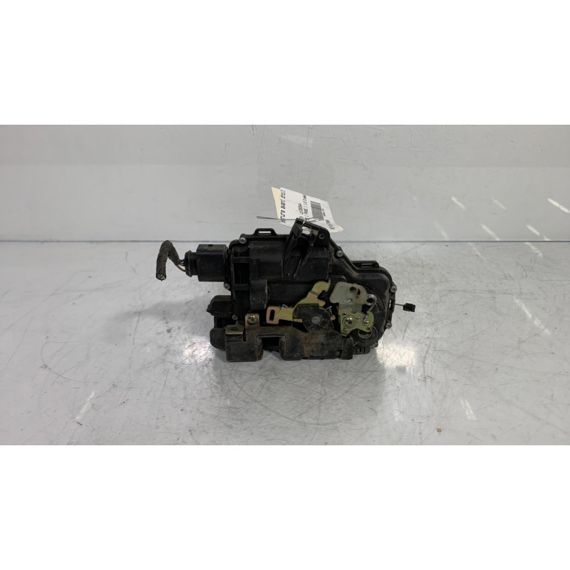 Serrure avant droit VOLKSWAGEN NEW BEETLE 1 Photo n°1