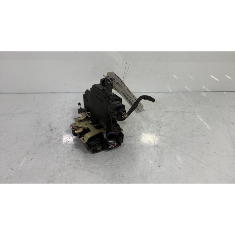 Serrure avant droit VOLKSWAGEN NEW BEETLE 1 Photo n°2