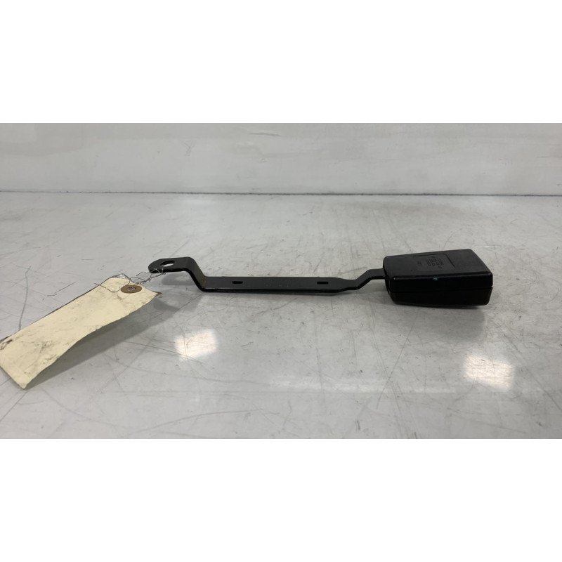 Attache ceinture avant droit SKODA FABIA 2 Photo n°2